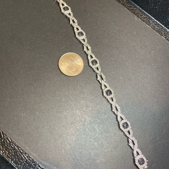 Genuine Black & White Diamond Bracelet - Picture 2 of 4